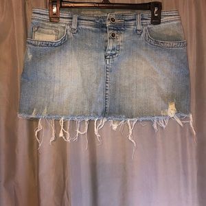 Roxy mini skirt 😍